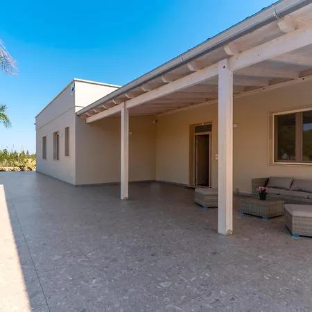 Red Wind By Perle Di Puglia