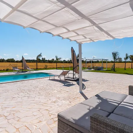 Red Wind By Perle Di Puglia *