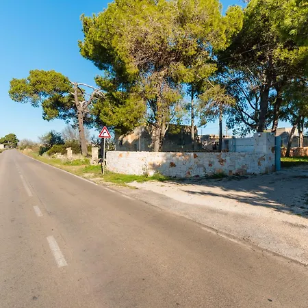 Red Wind By Perle Di Puglia Nardo